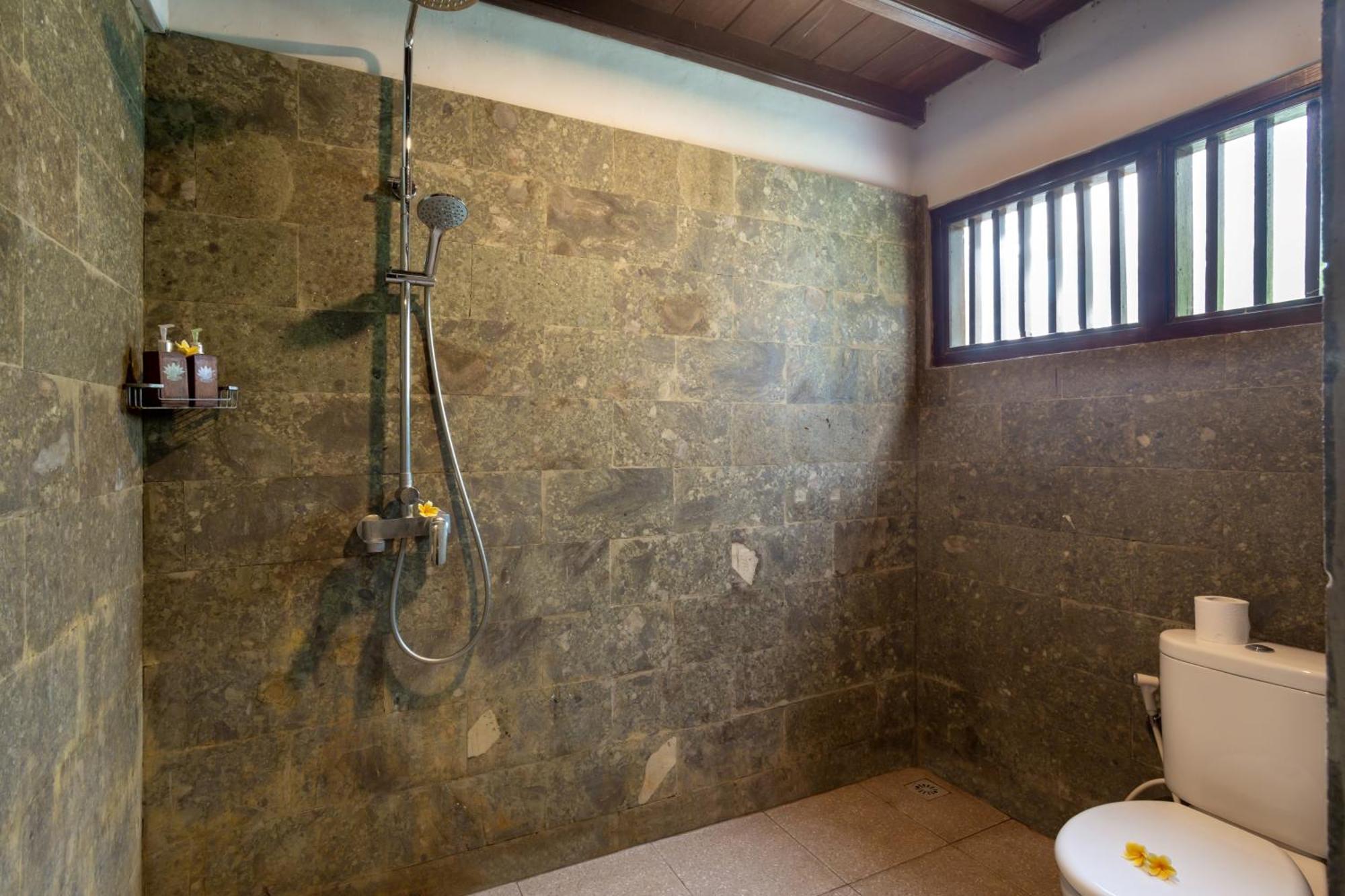 Rahayu Suites Monkey Forest Ubud Bilik gambar