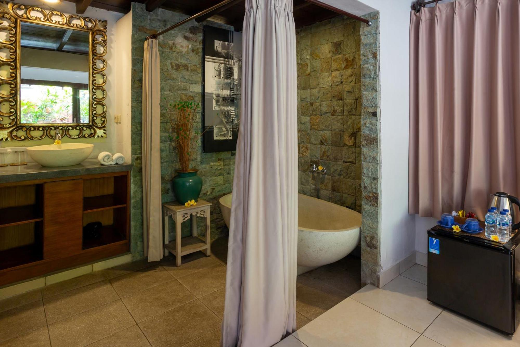 Rahayu Suites Monkey Forest Ubud Bilik gambar